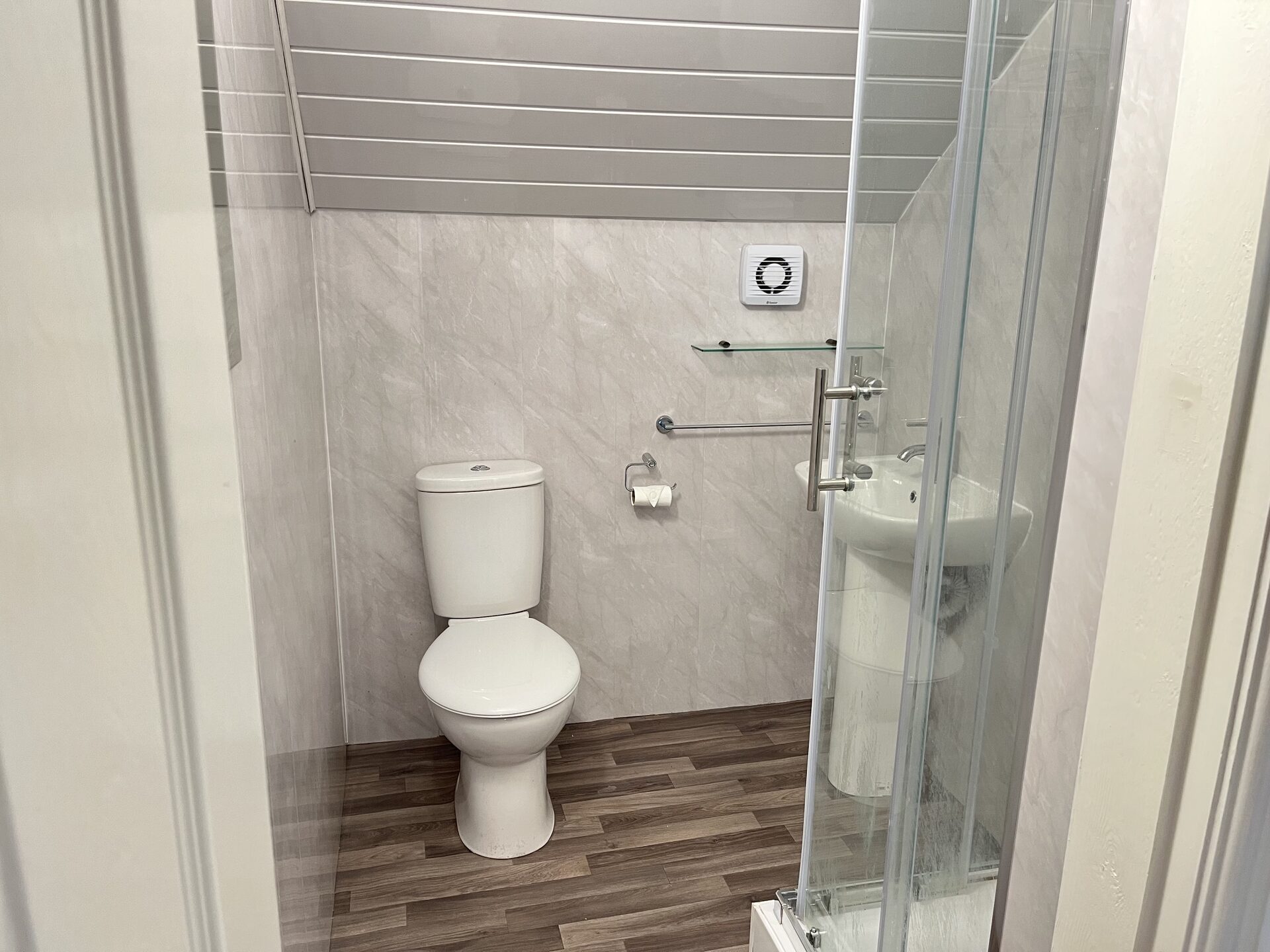 Shower room — WC and walk-in shower at The Aberdeen House, Floor 3
