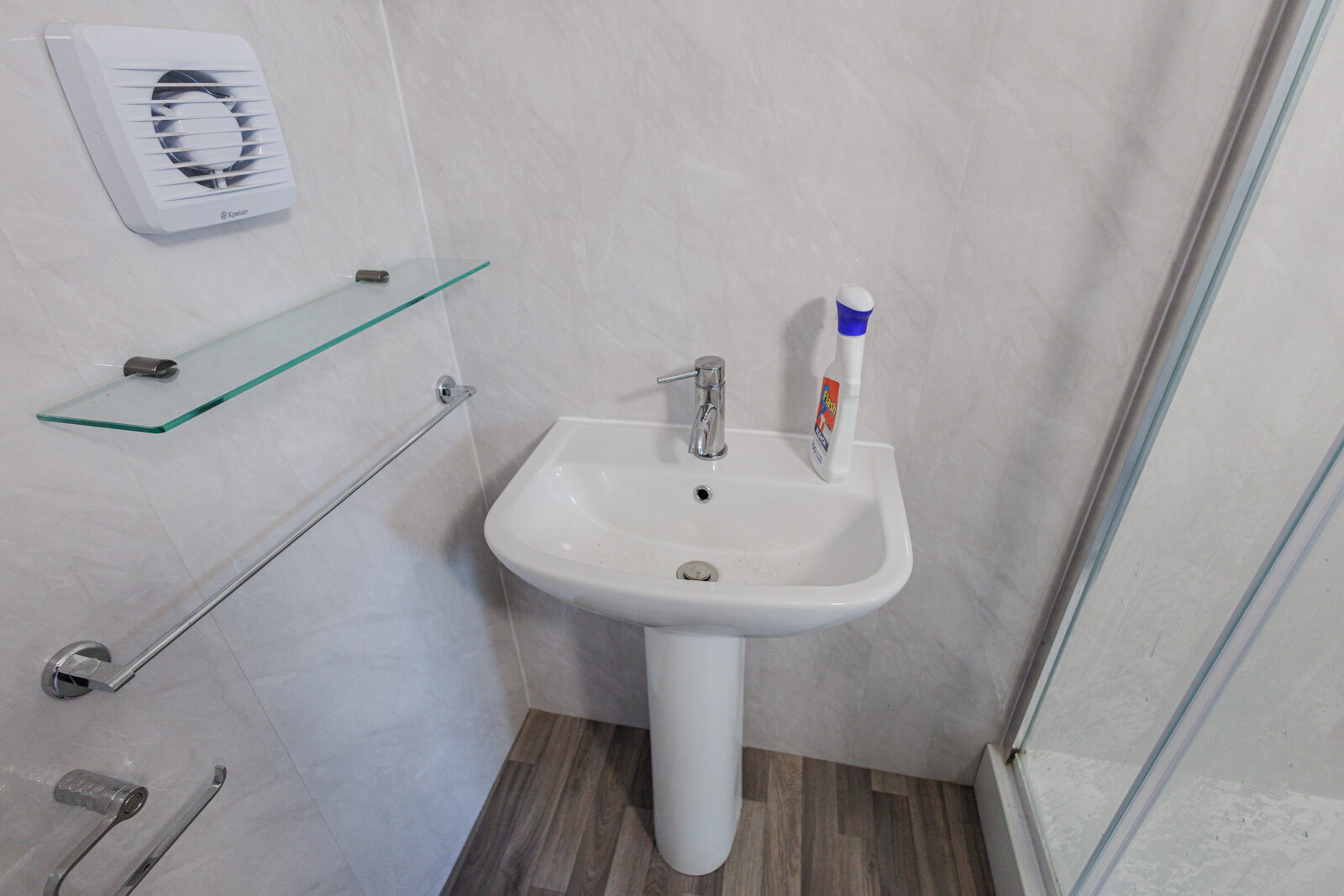 Bathroom — sink and shower at The Aberdeen House, Floor 3